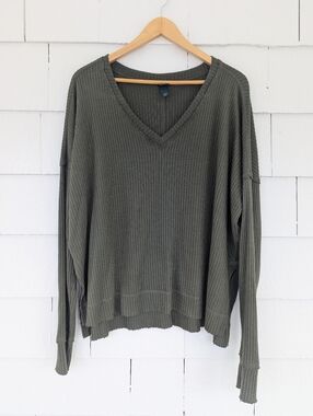 Wild Fable Olive Green Long Sleeve Flowy Top Size Small